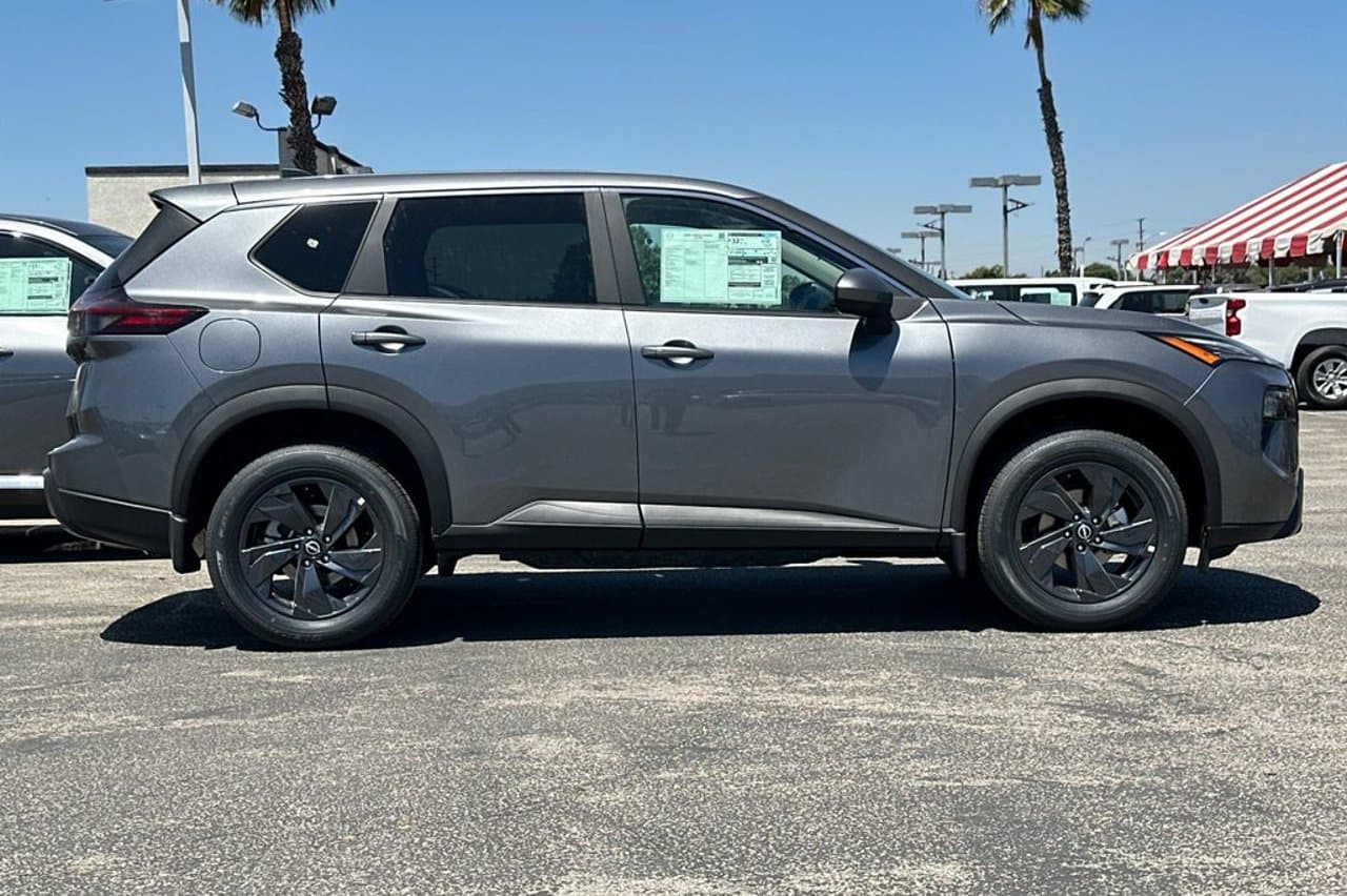 2026 Nissan Rogue SV 2