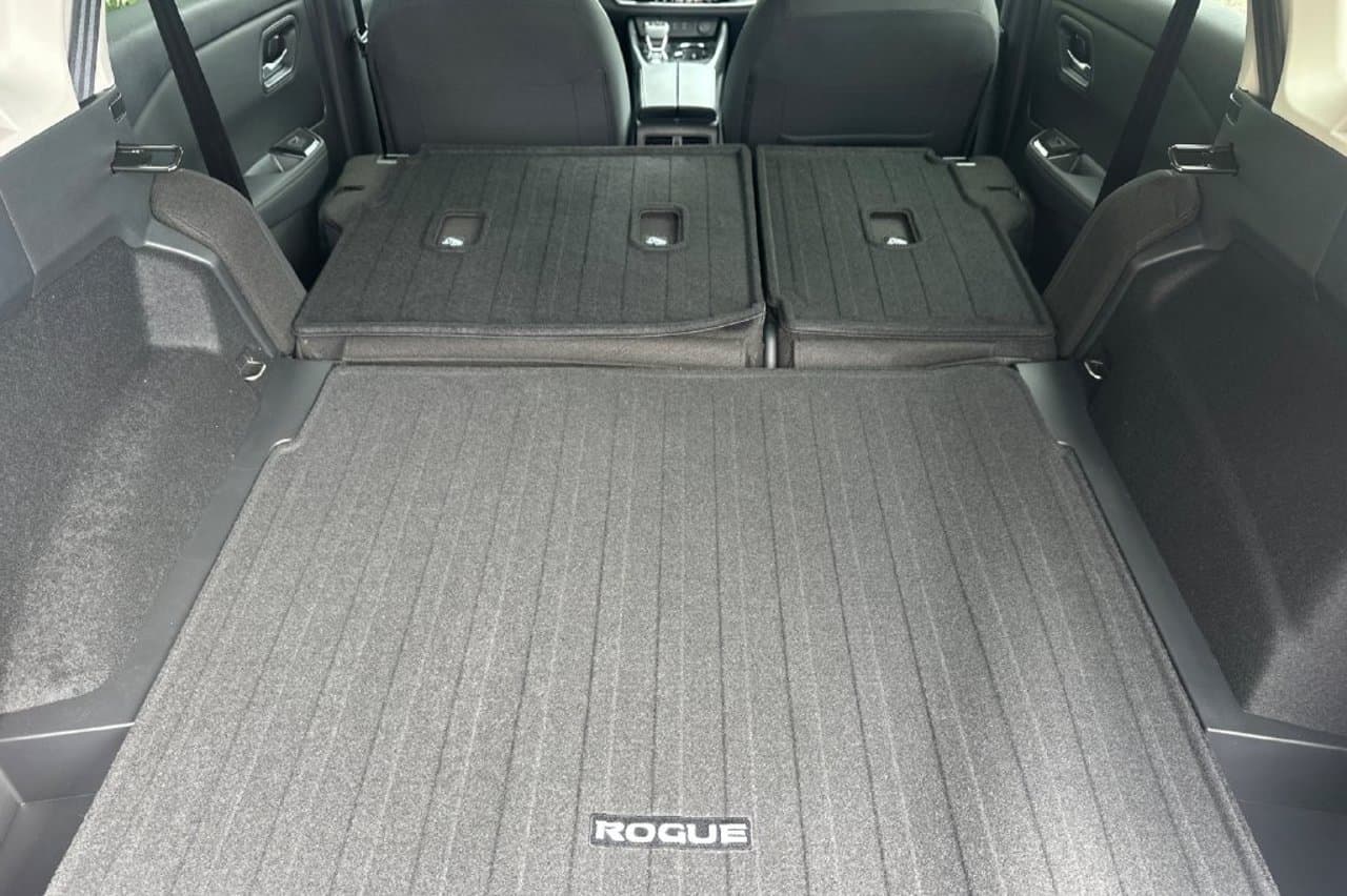 2026 Nissan Rogue SV 13