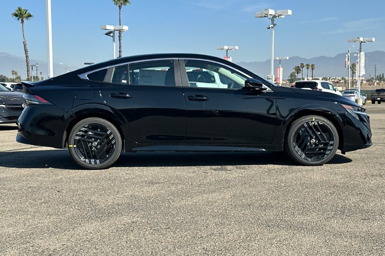 2027 Nissan Sentra SR 2