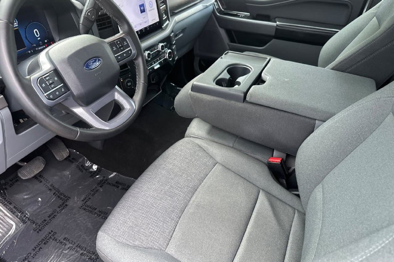 2025 Ford F-150 XLT 8