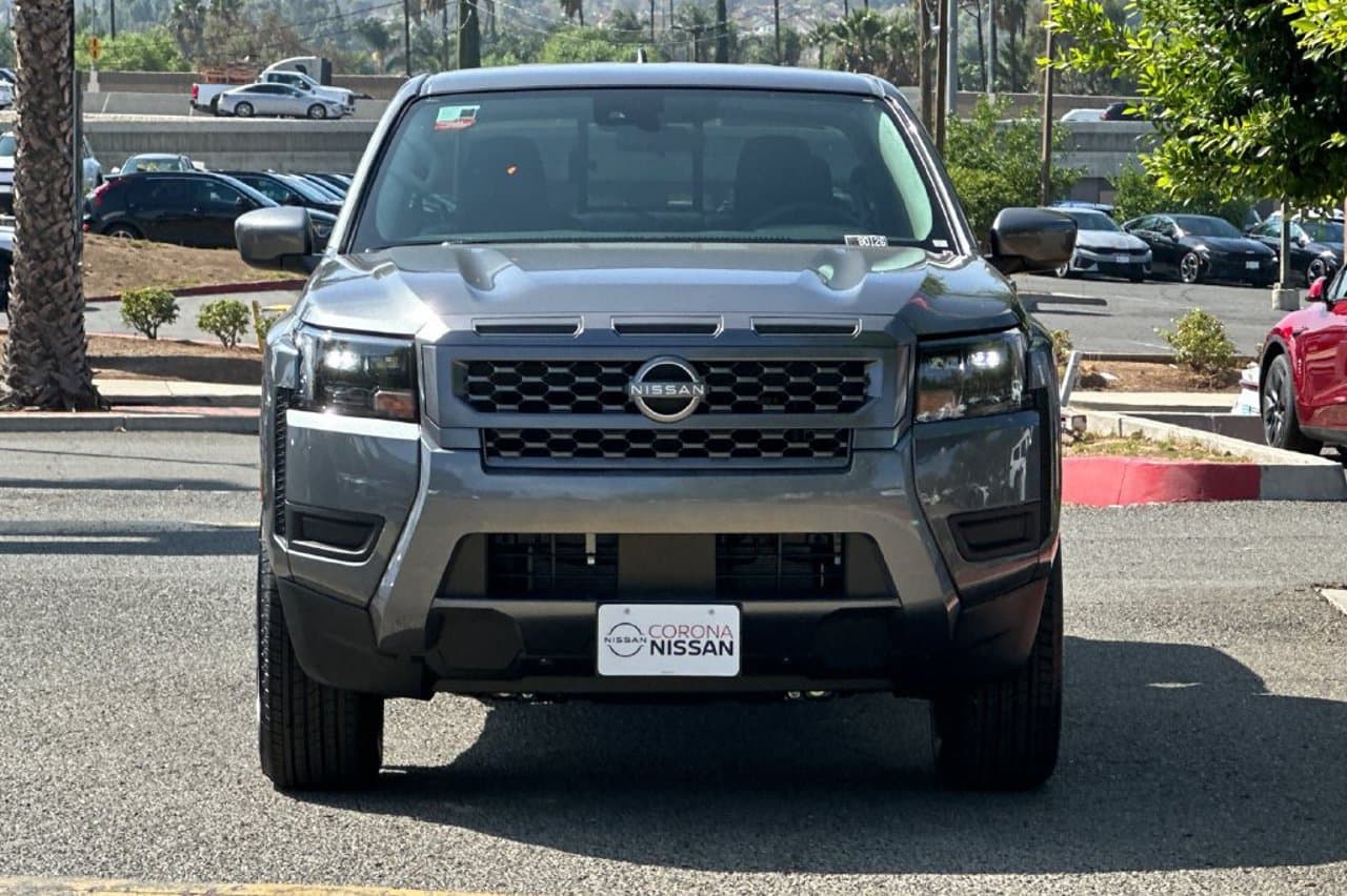 2027 Nissan Frontier SV 7