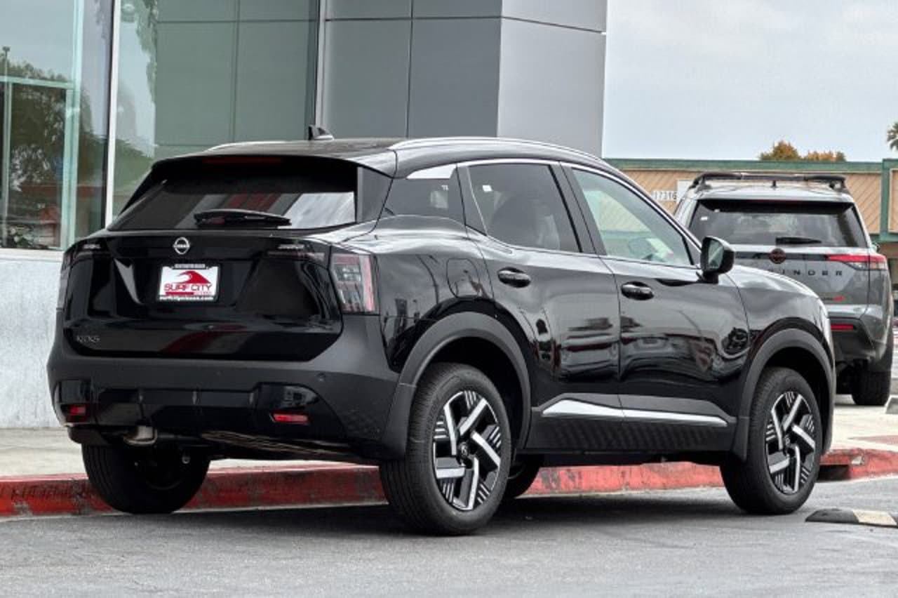 2026 Nissan Kicks SV 3