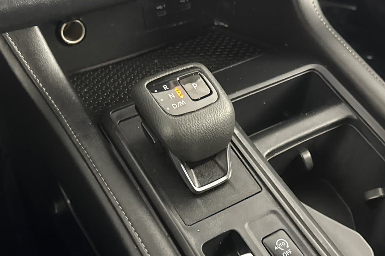 2024 Nissan Pathfinder S 19
