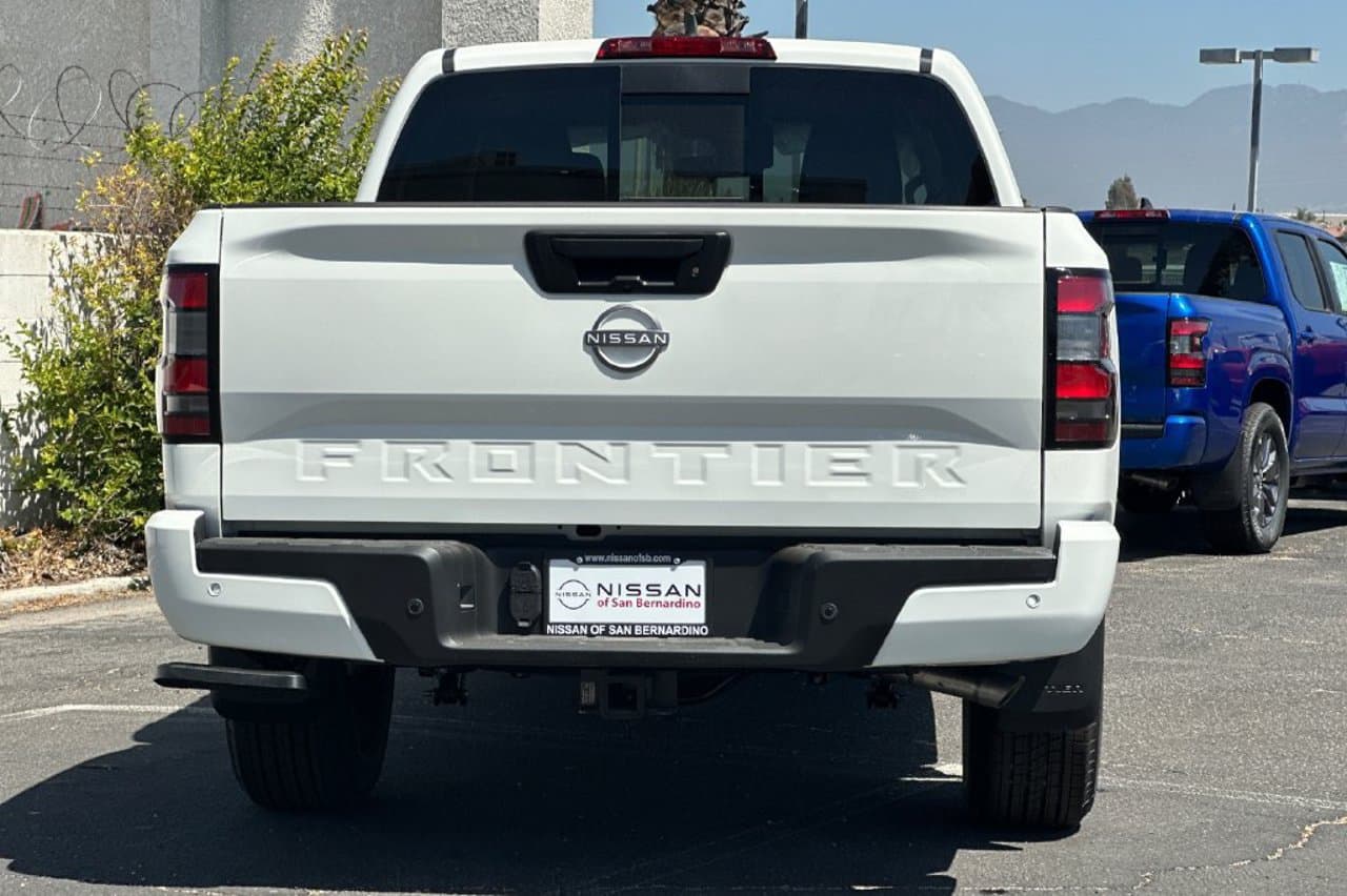 2026 Nissan Frontier SV 4