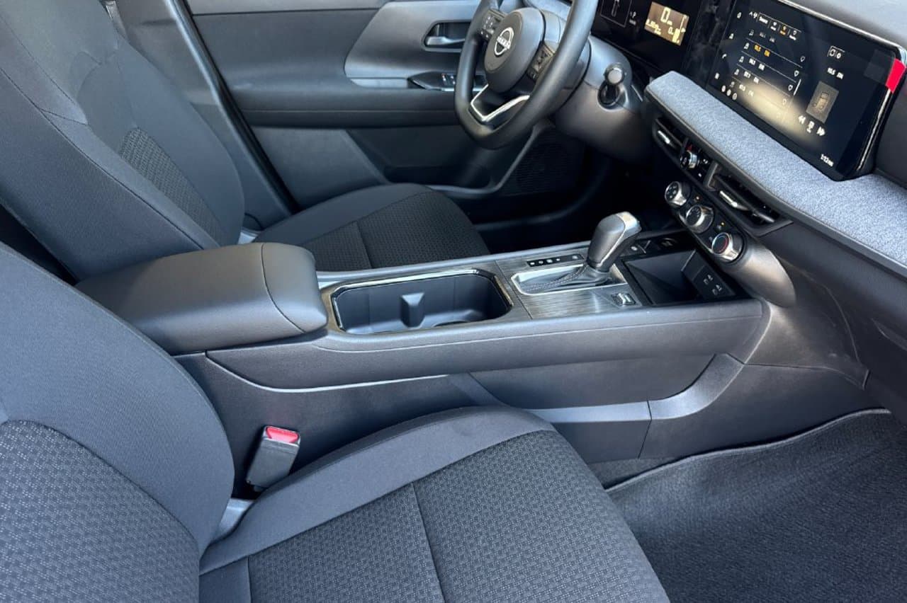 2027 Nissan Kicks S 14