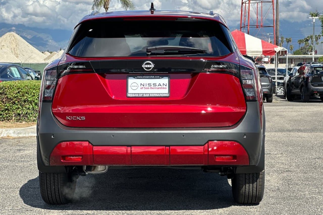 2026 Nissan Kicks SV 4