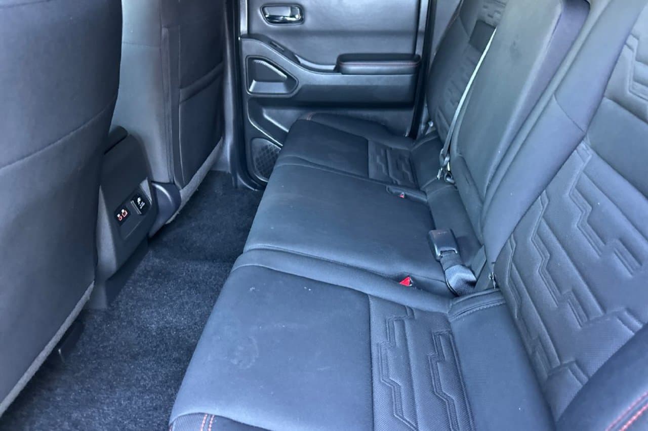 2023 Nissan Frontier PRO-4X 10