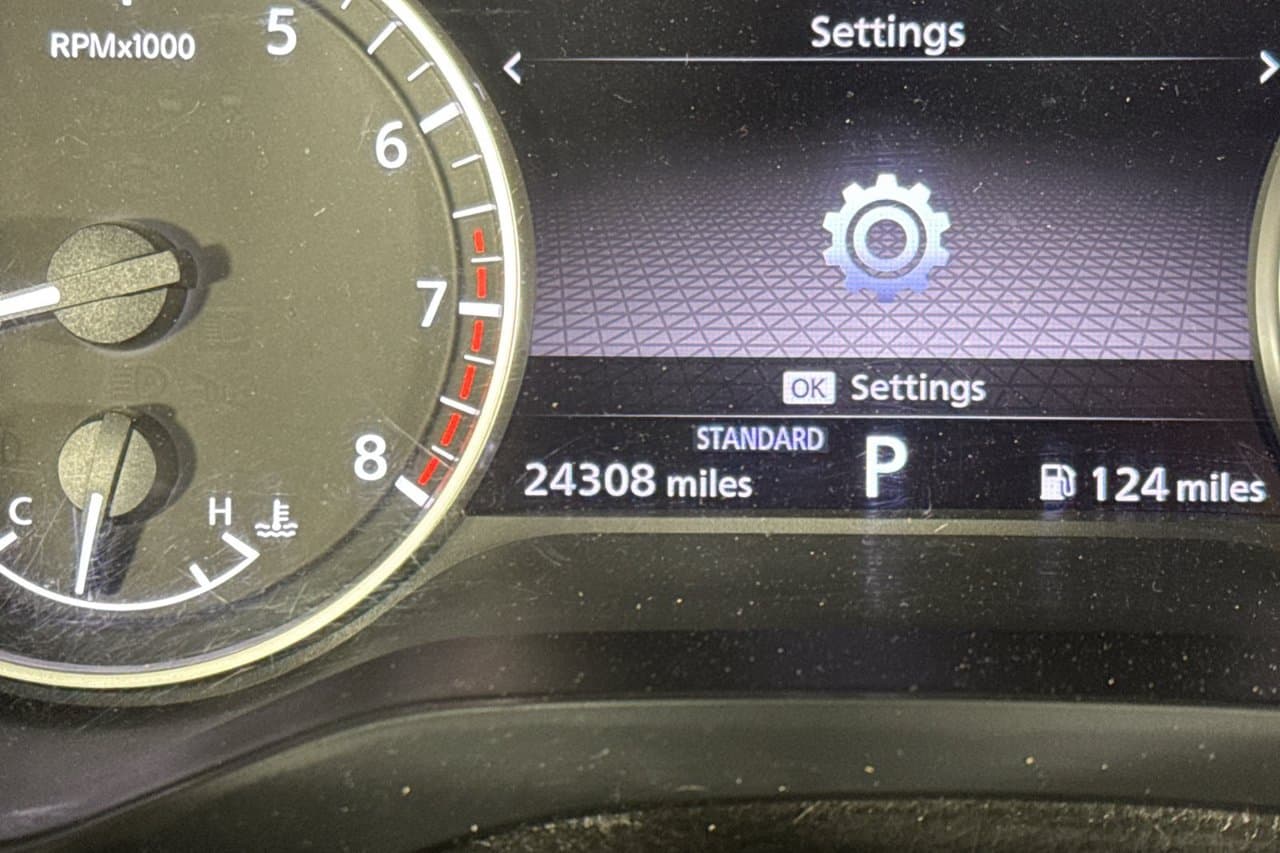 2024 Nissan Pathfinder S 23