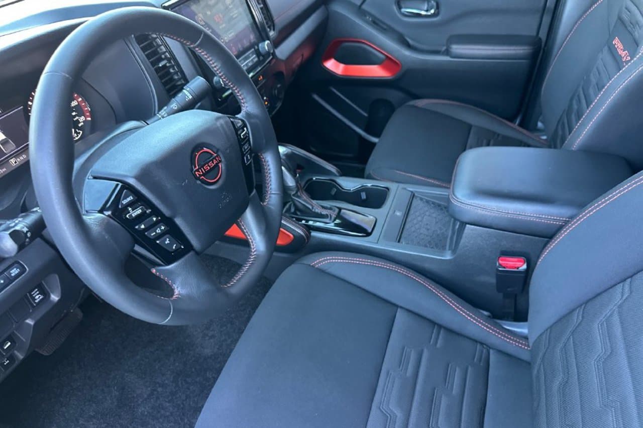 2023 Nissan Frontier PRO-4X 8