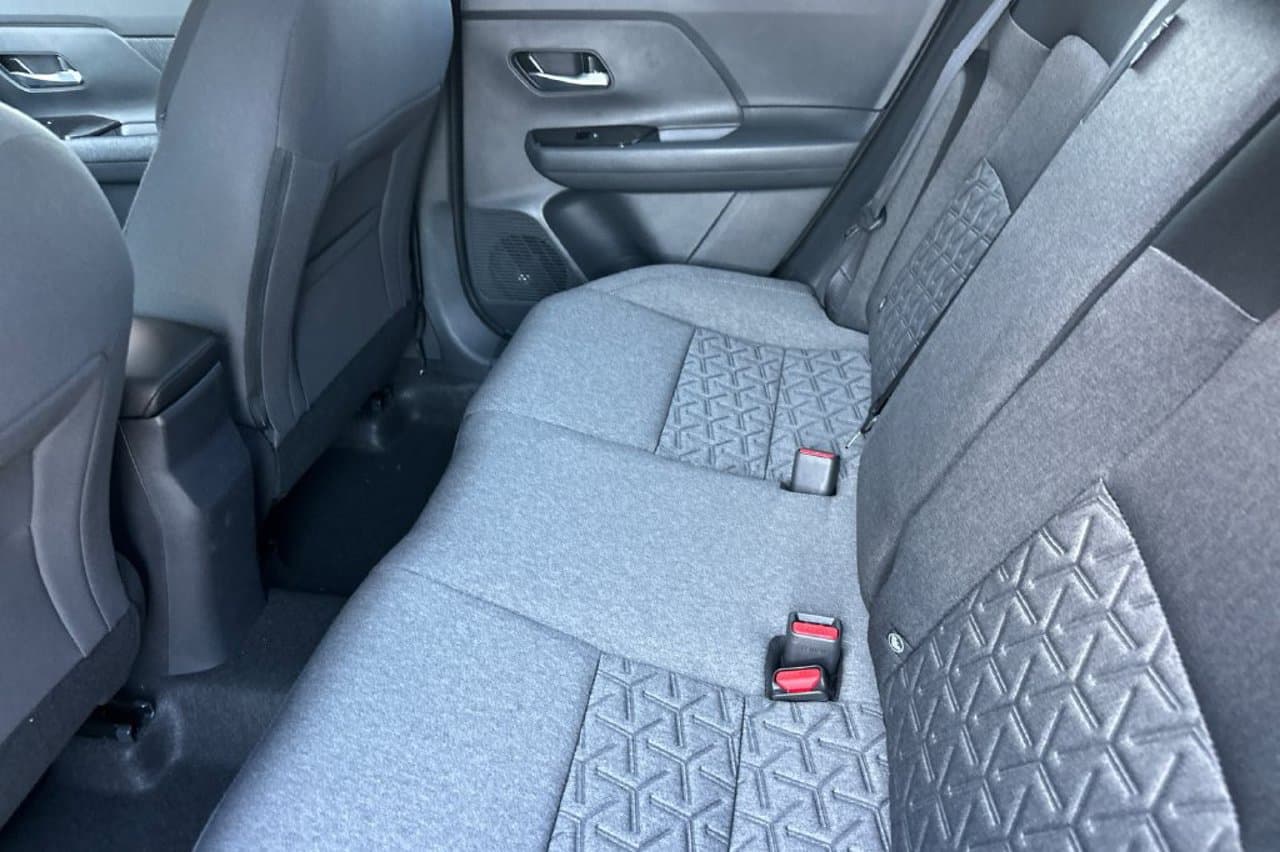2027 Nissan Kicks SV 9