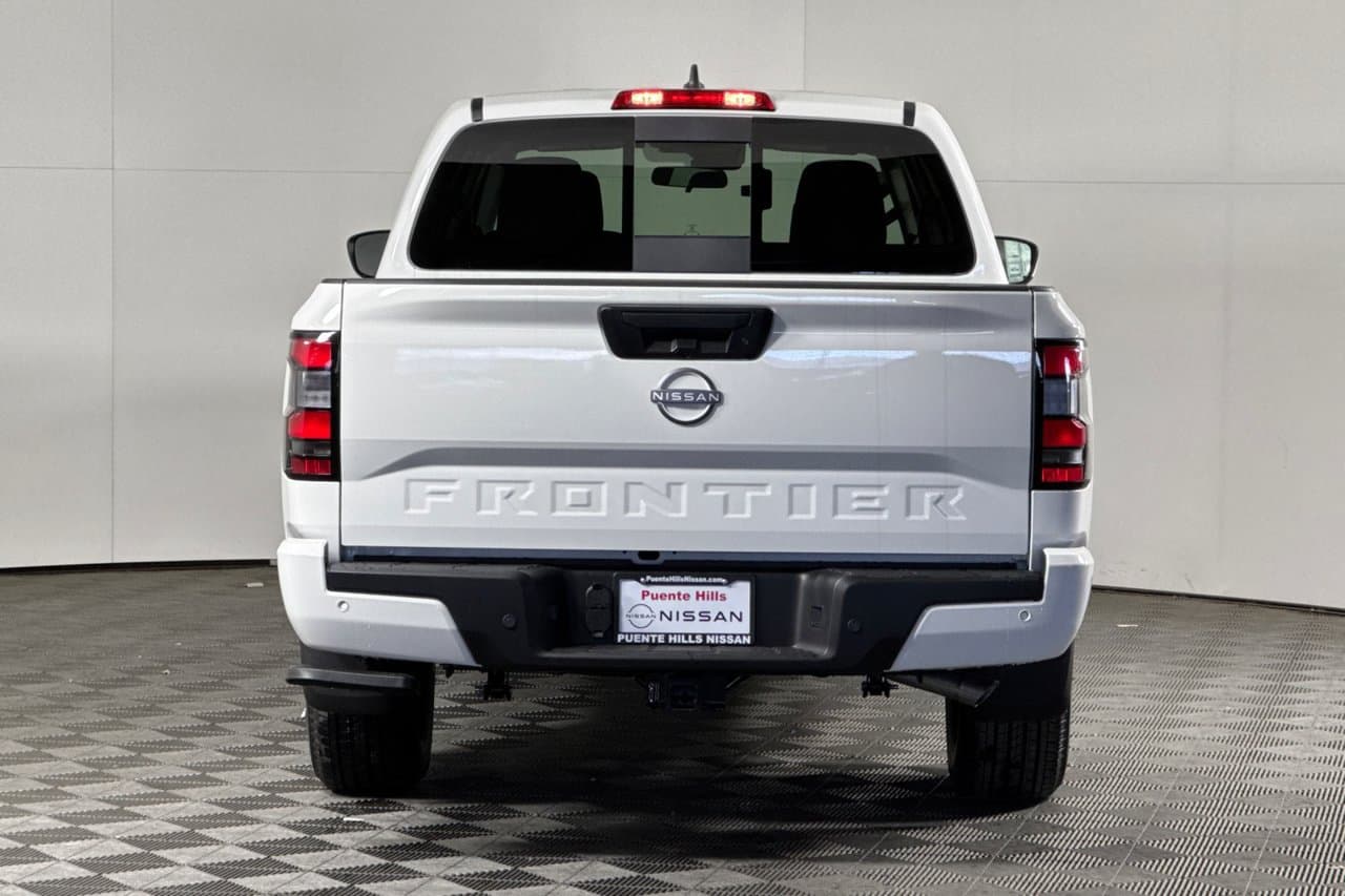 2026 Nissan Frontier SV 4