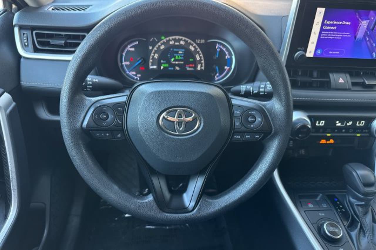 2025 Toyota RAV4 Hybrid XLE 12