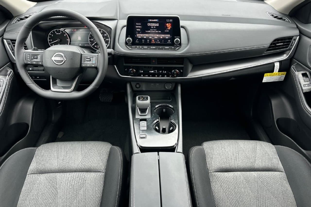 2026 Nissan Rogue SV 10