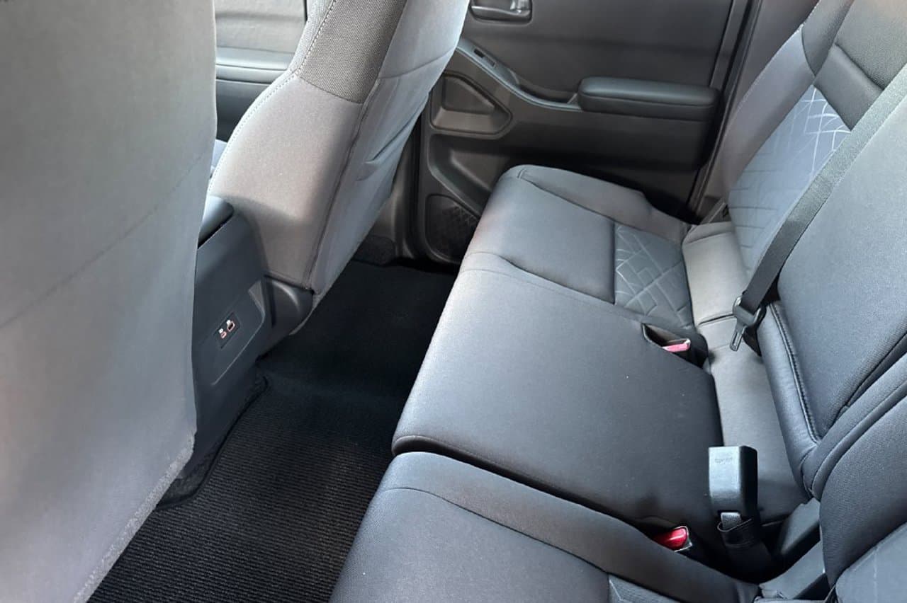 2026 Nissan Frontier SV 10