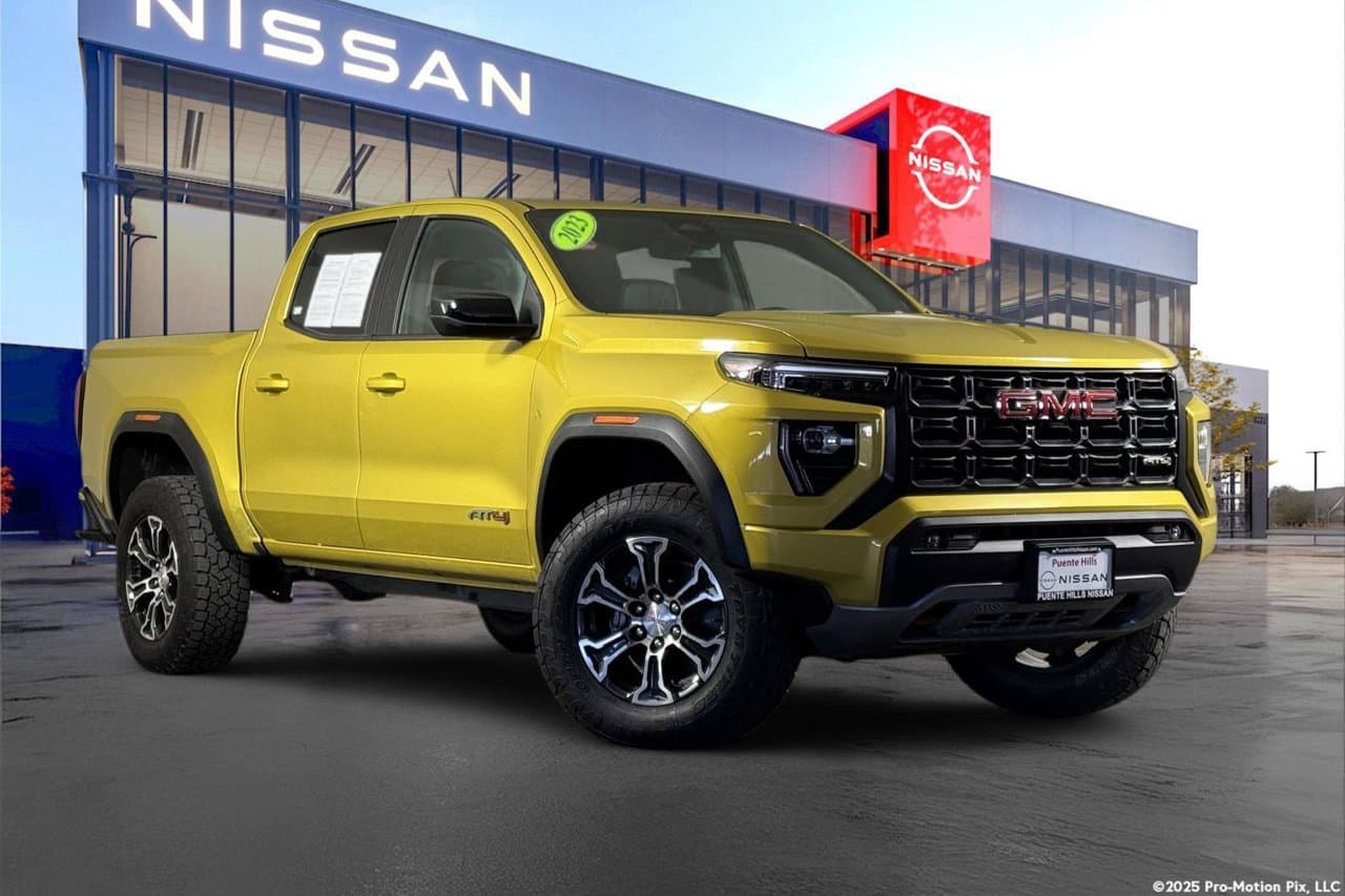 2023 GMC Canyon 4WD AT4 1