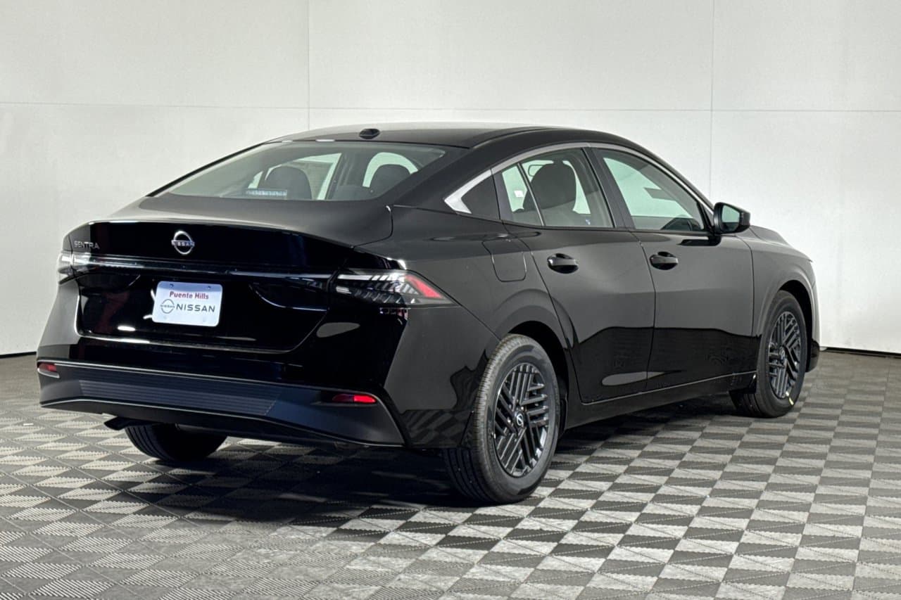 2027 Nissan Sentra SV 3
