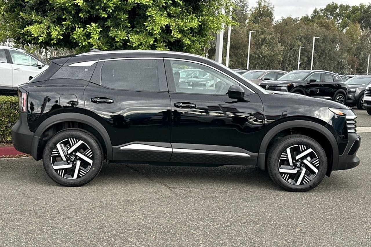2027 Nissan Kicks SV 3