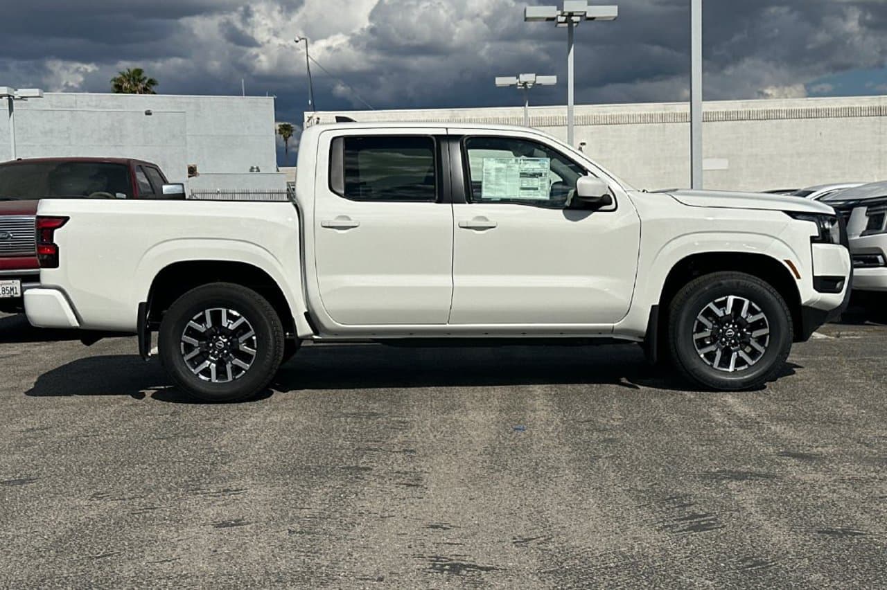 2026 Nissan Frontier SV 2