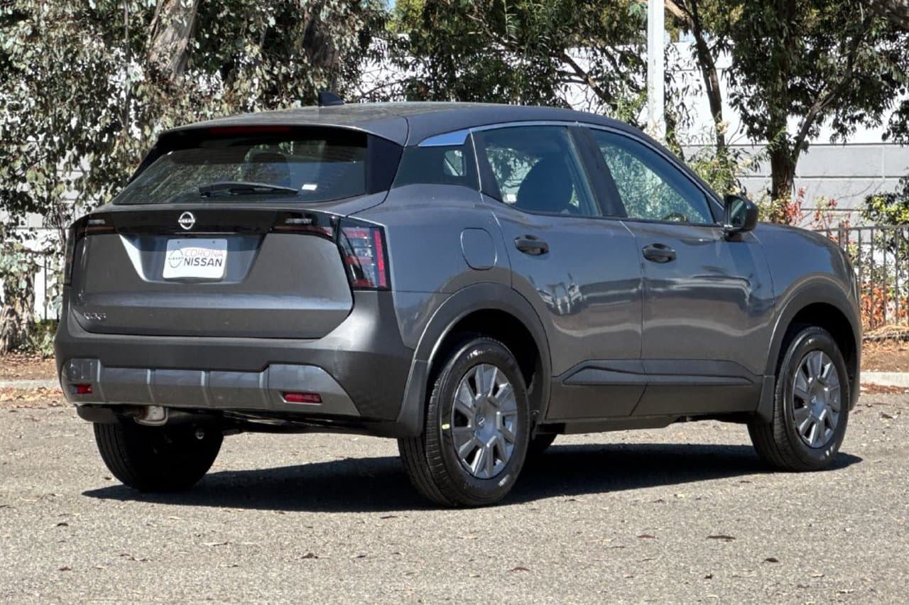 2027 Nissan Kicks S 4