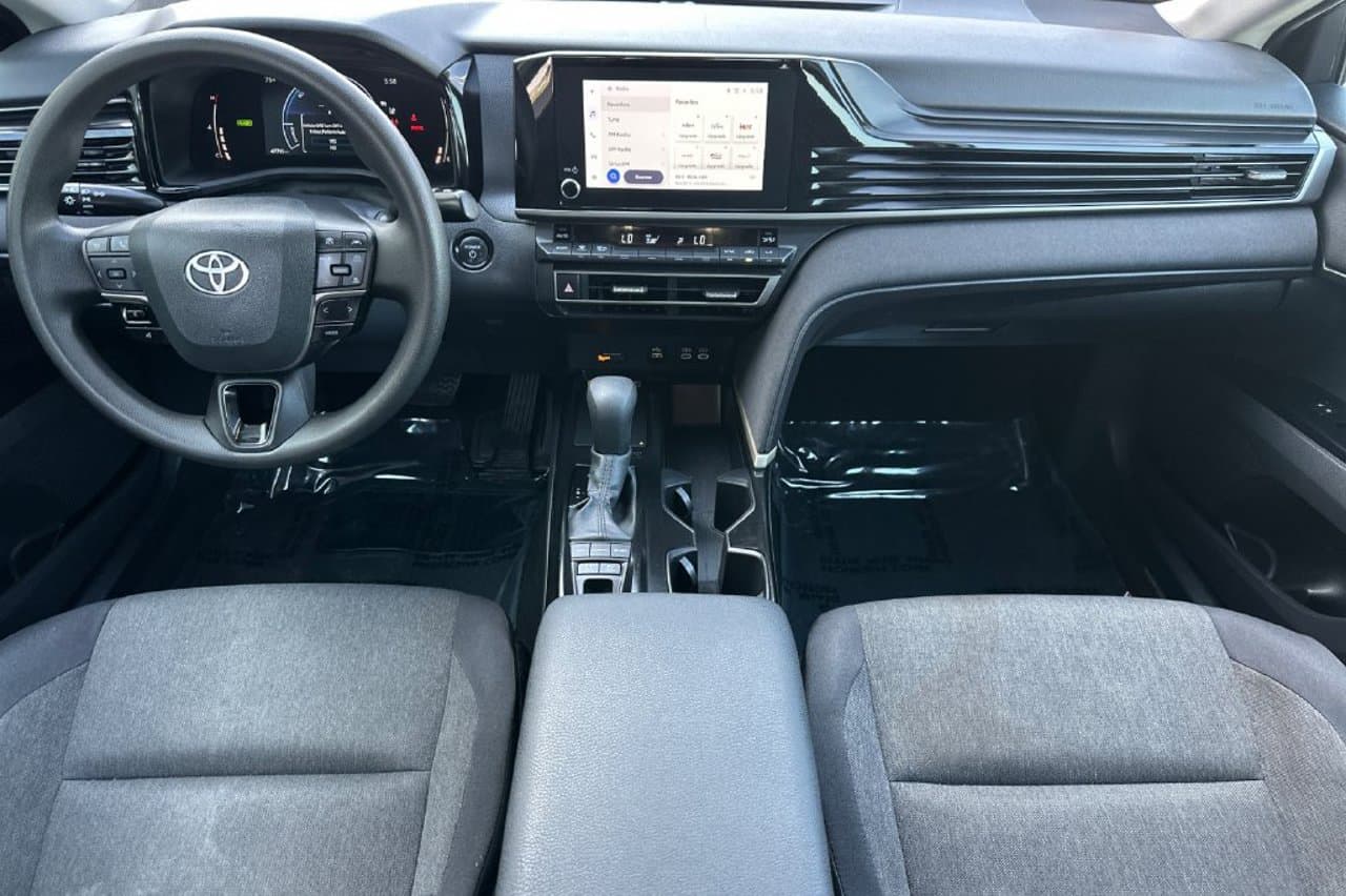 2025 Toyota Camry LE 10