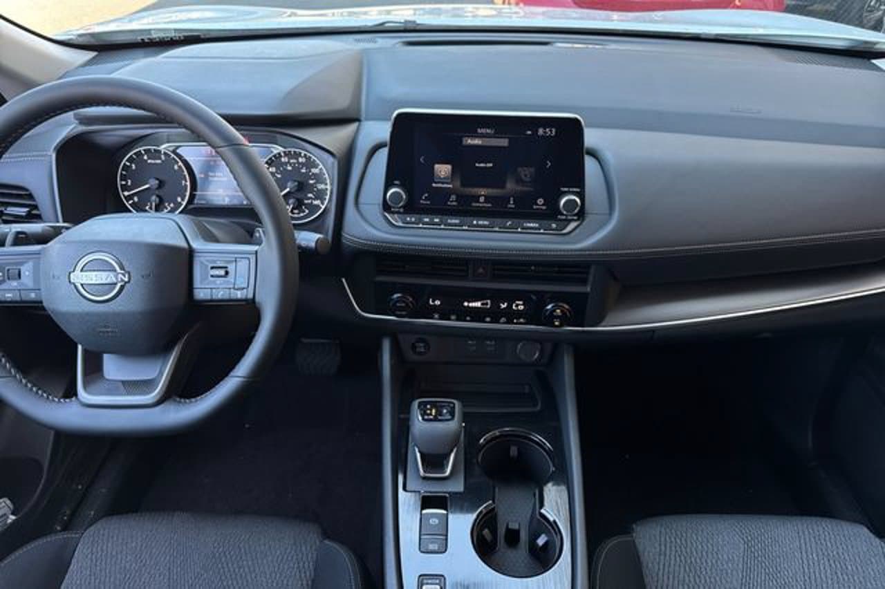 2026 Nissan Rogue SV 10