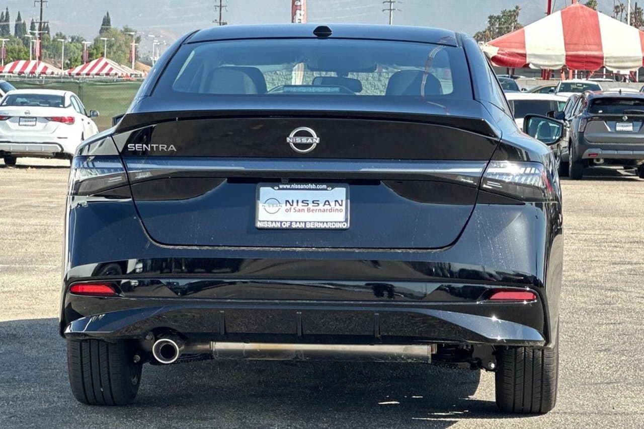 2027 Nissan Sentra SR 4