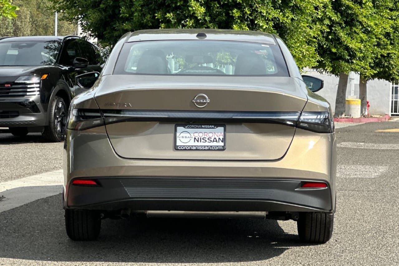 2027 Nissan Sentra SV 5
