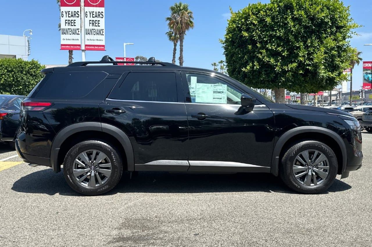 2026 Nissan Pathfinder SV 3