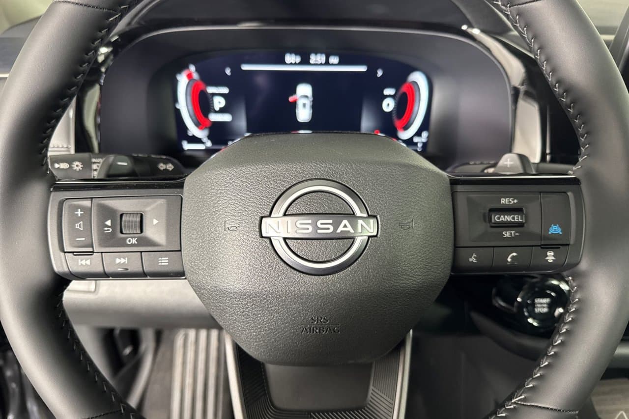 2026 Nissan Pathfinder SL 21