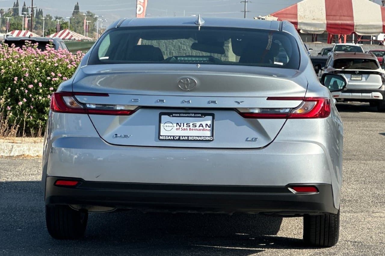2025 Toyota Camry LE 4