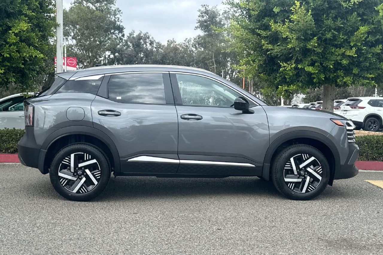 2027 Nissan Kicks SV 3