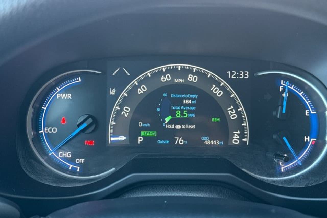2025 Toyota RAV4 Hybrid XLE 22