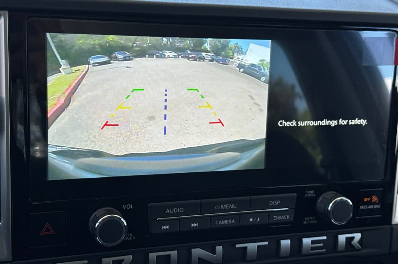 2027 Nissan Frontier SV 15