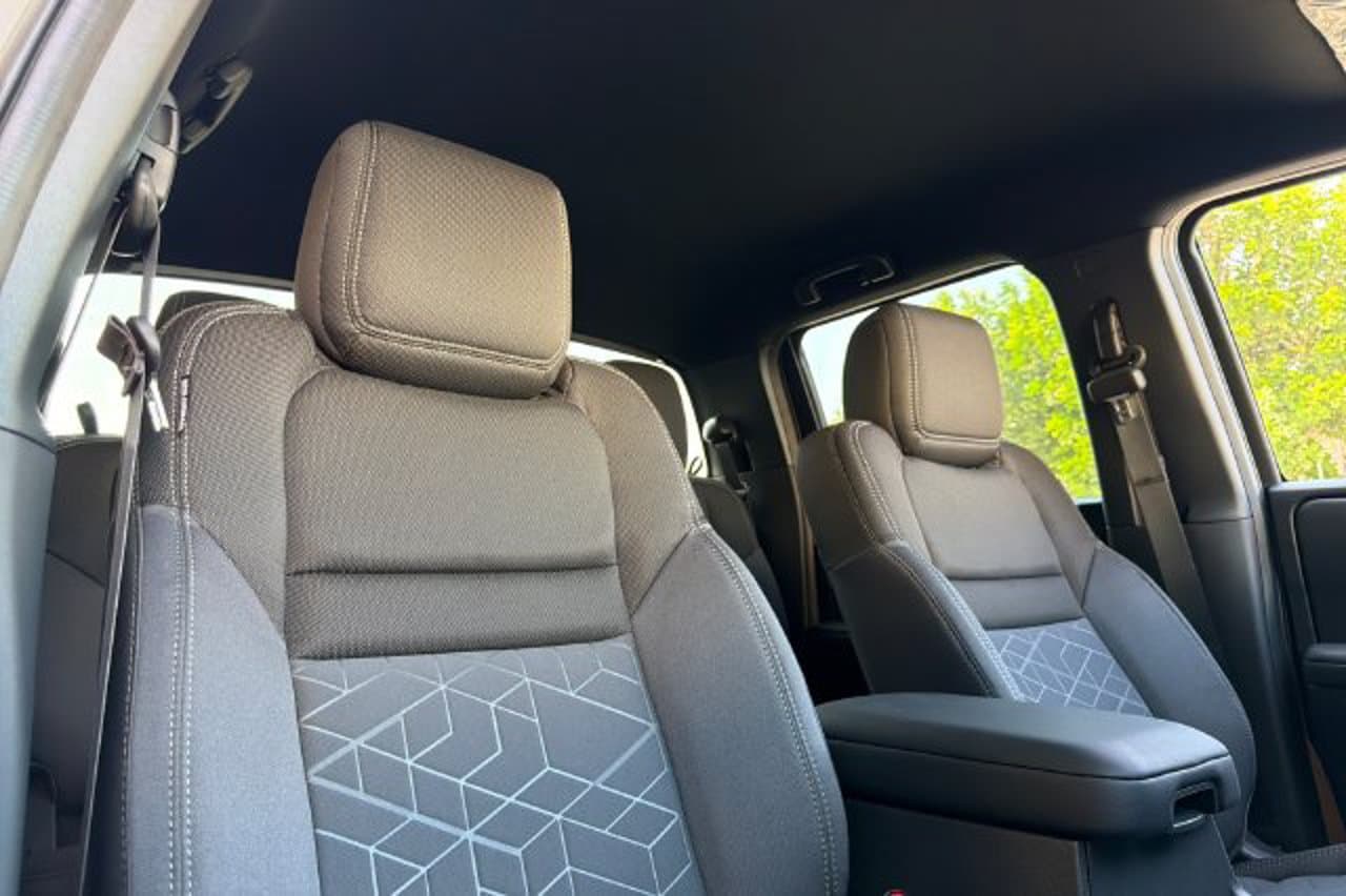 2027 Nissan Frontier SV 13