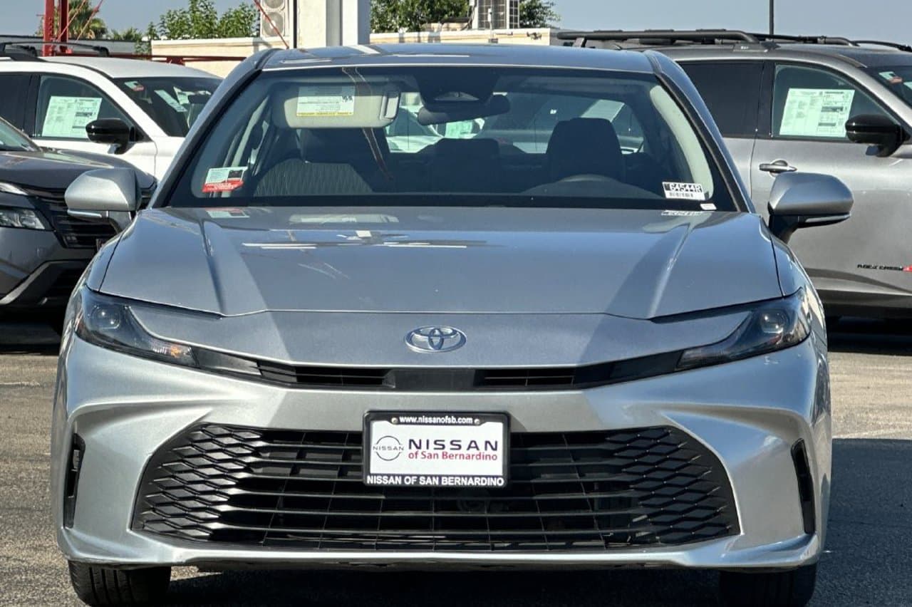 2025 Toyota Camry LE 6