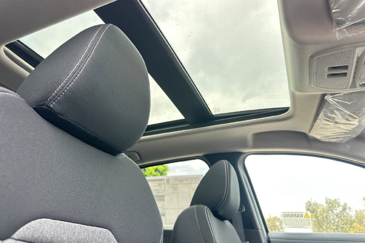 2027 Nissan Kicks SV 15