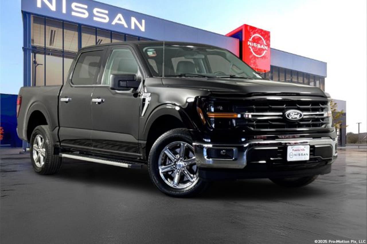 2025 Ford F-150 XLT 2