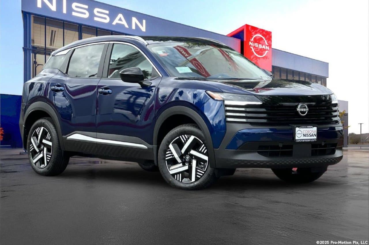 2027 Nissan Kicks SV 2