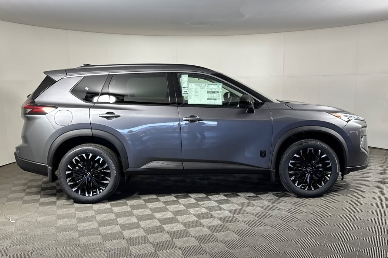 2026 Nissan Rogue Dark Armor 2