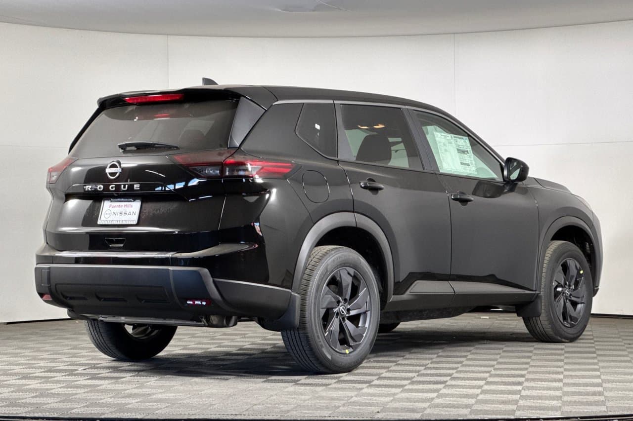 2026 Nissan Rogue SV 3