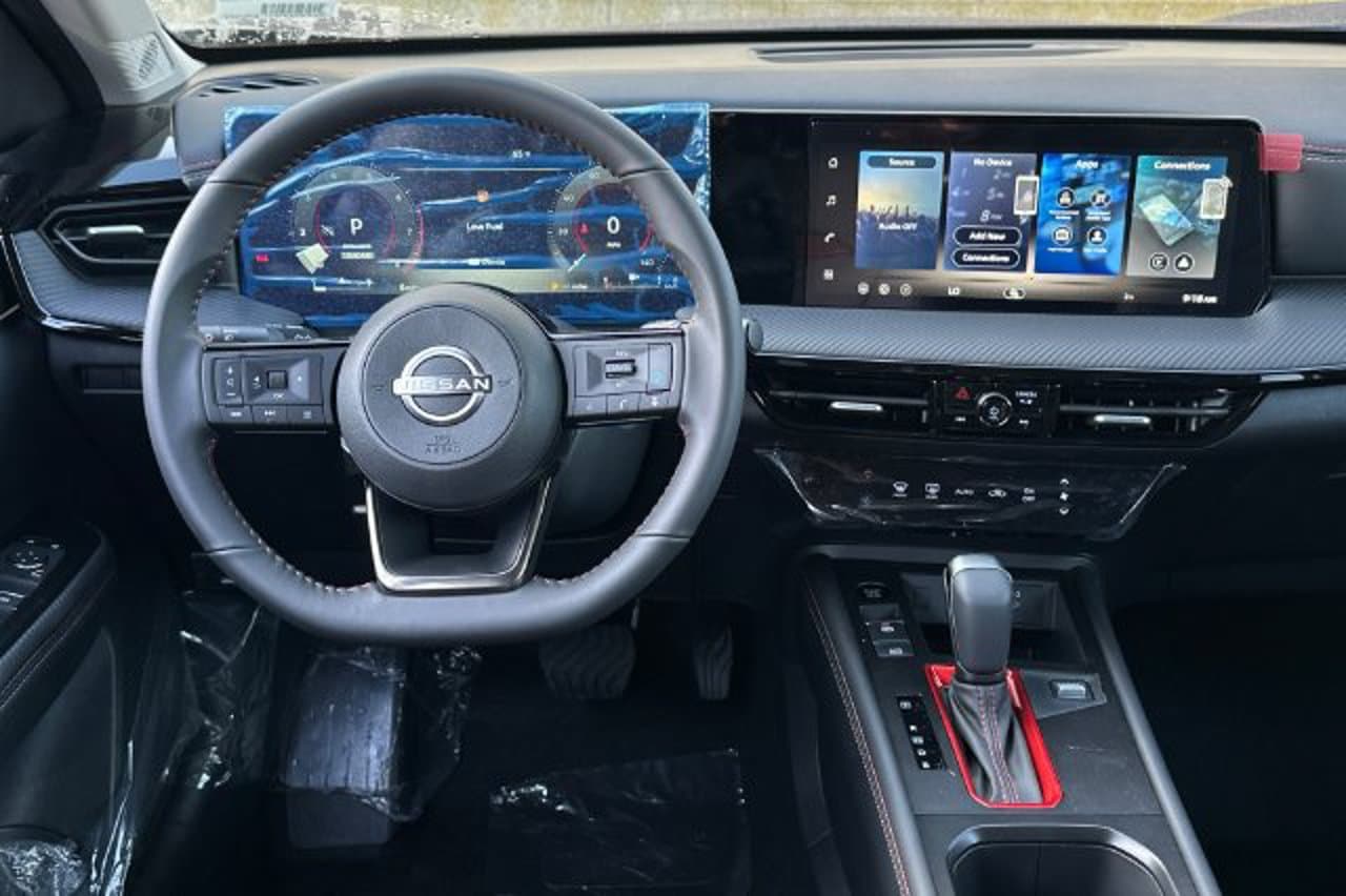 2026 Nissan Kicks SR 11