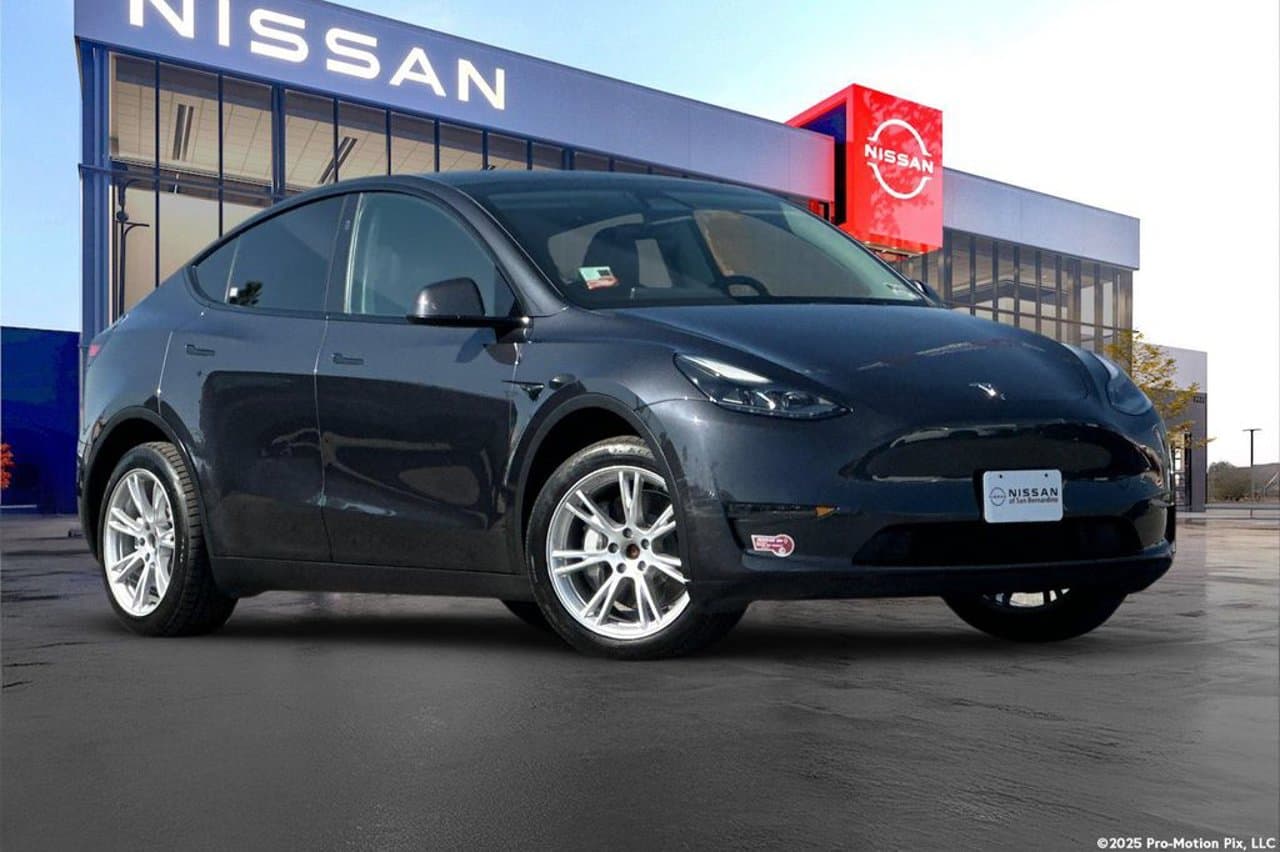 2024 Tesla Model Y Long Range 1