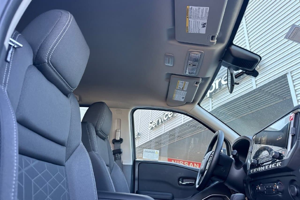 2027 Nissan Frontier SV 13