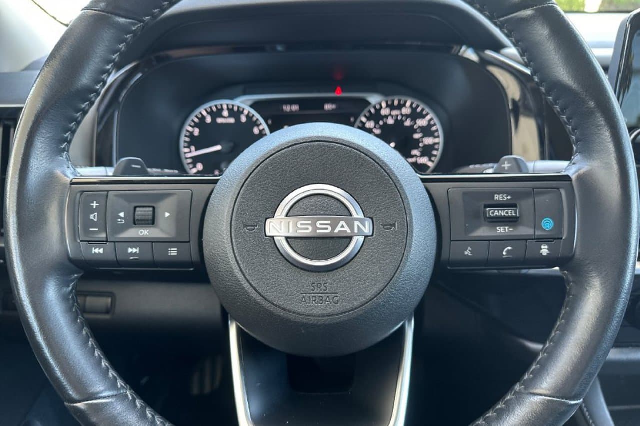 2024 Nissan Pathfinder SL 21