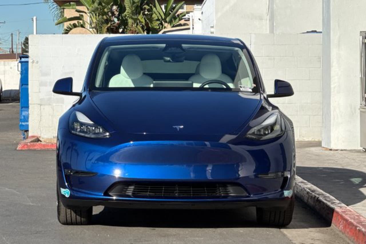 2025 Tesla Model Y Long Range 7