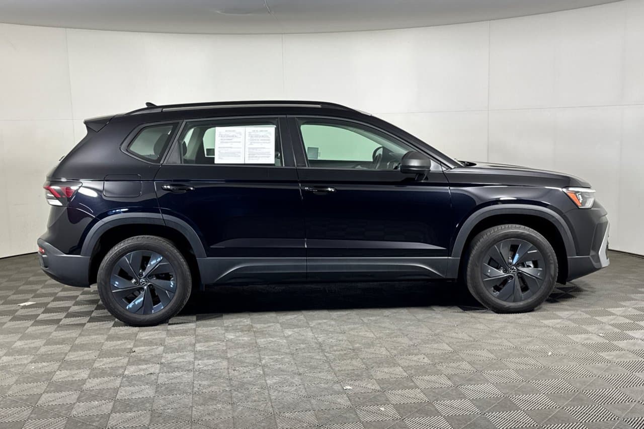 2025 Volkswagen Taos S 2
