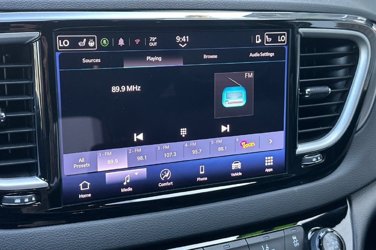 2025 Chrysler Pacifica Select 15