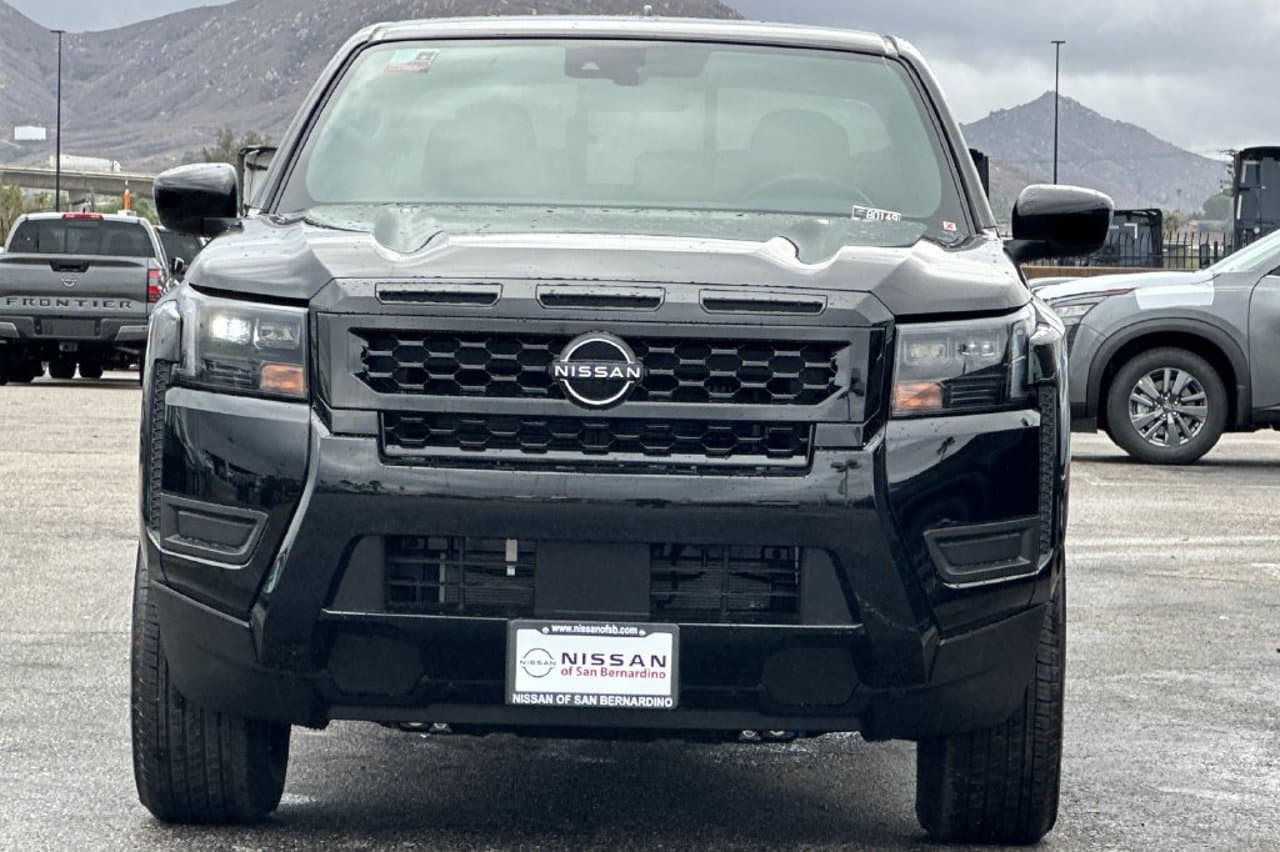 2027 Nissan Frontier SV 6