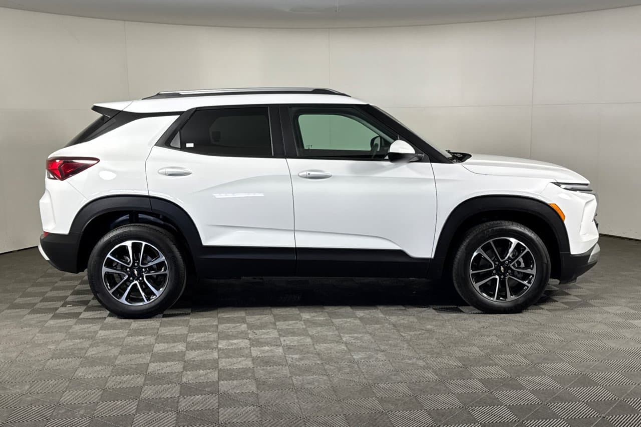 2025 Chevrolet Trailblazer LT 2