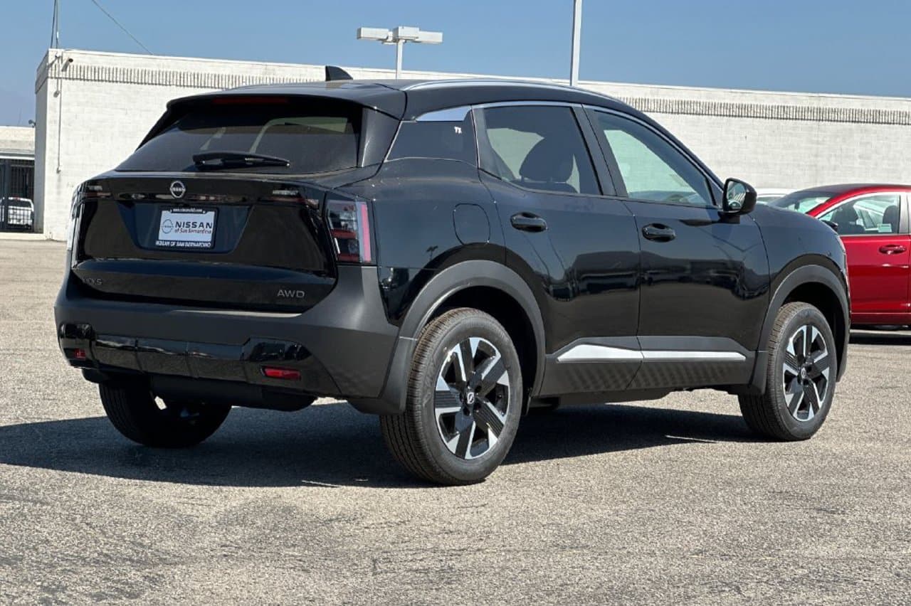 2027 Nissan Kicks SV 3